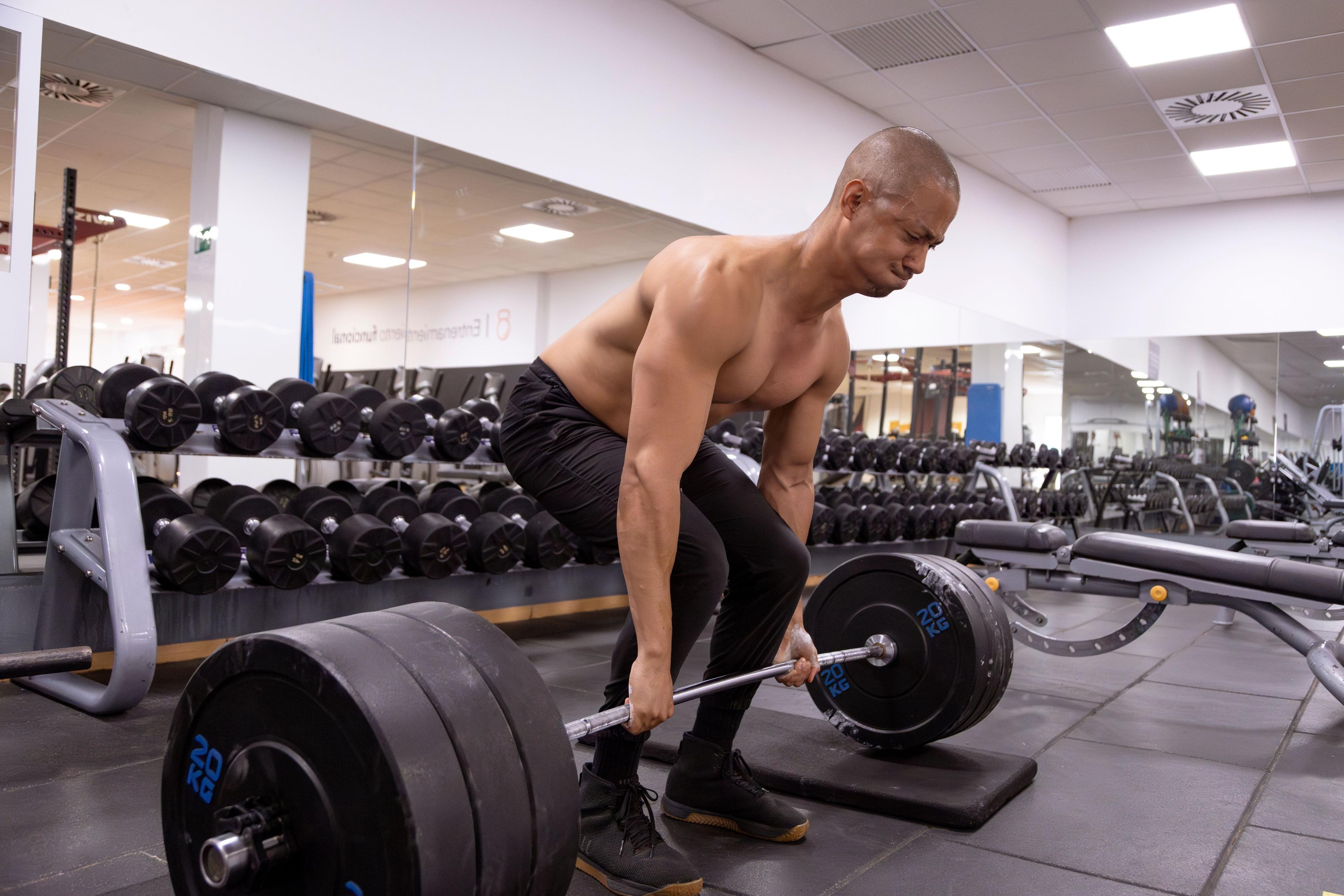 Deadlift With Herniated Disc: How To Lift Without Injury